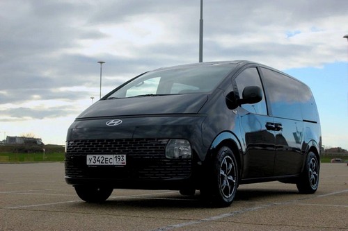 Hyundai Staria
