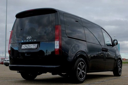 Hyundai Staria